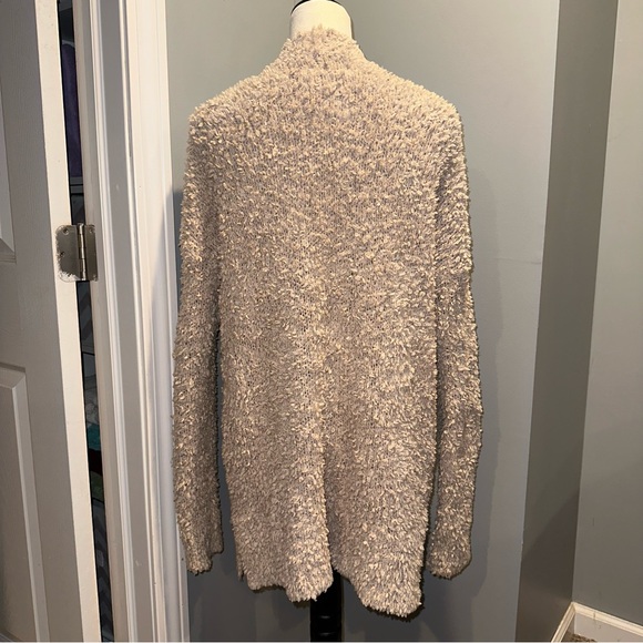 Hollister Fuzzy Knit Polyester Cardigan - Picture 5 of 9